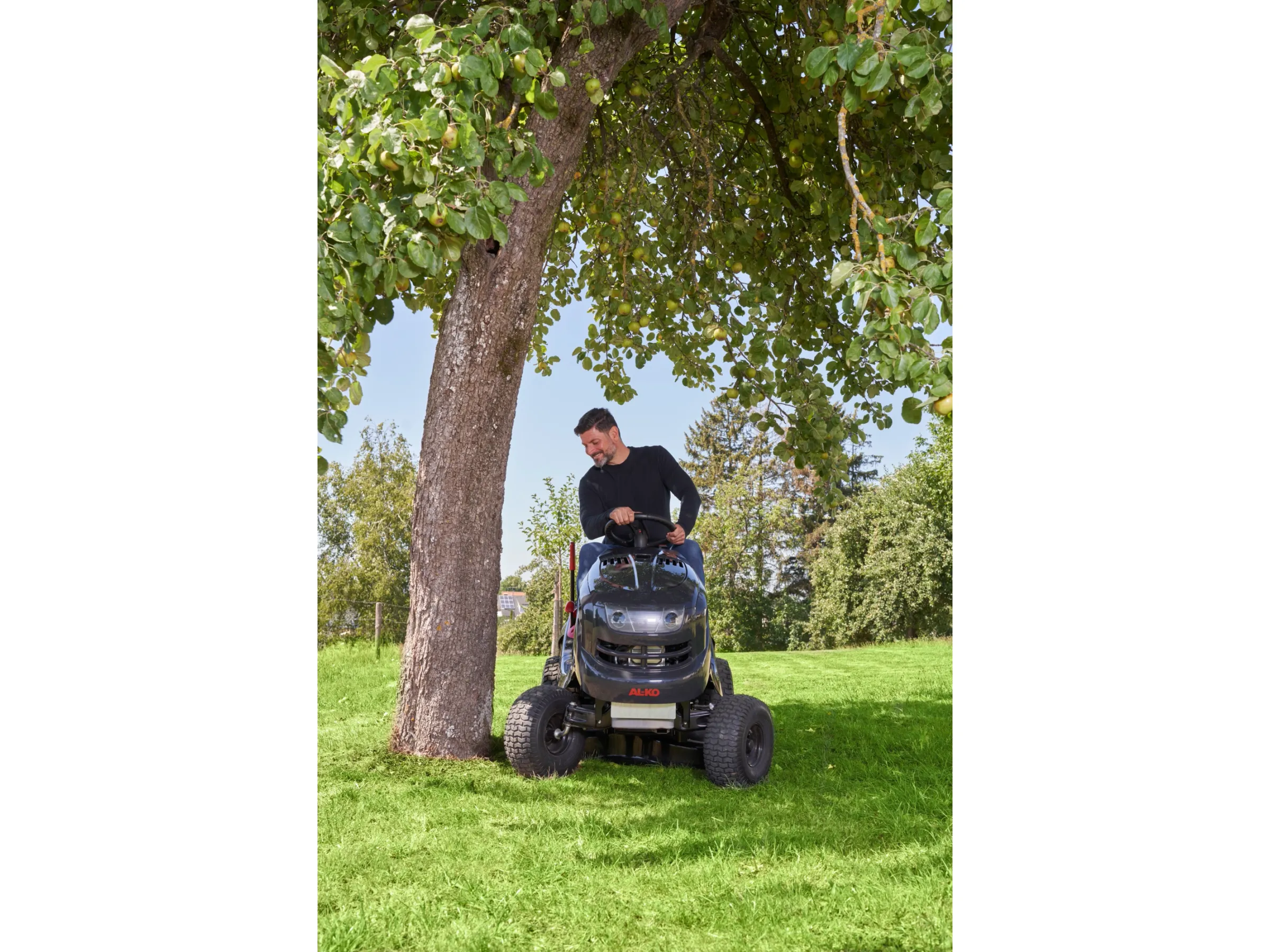 AL-KO Comfort 18-111.4 HDS-A V2 Rasentraktor 1