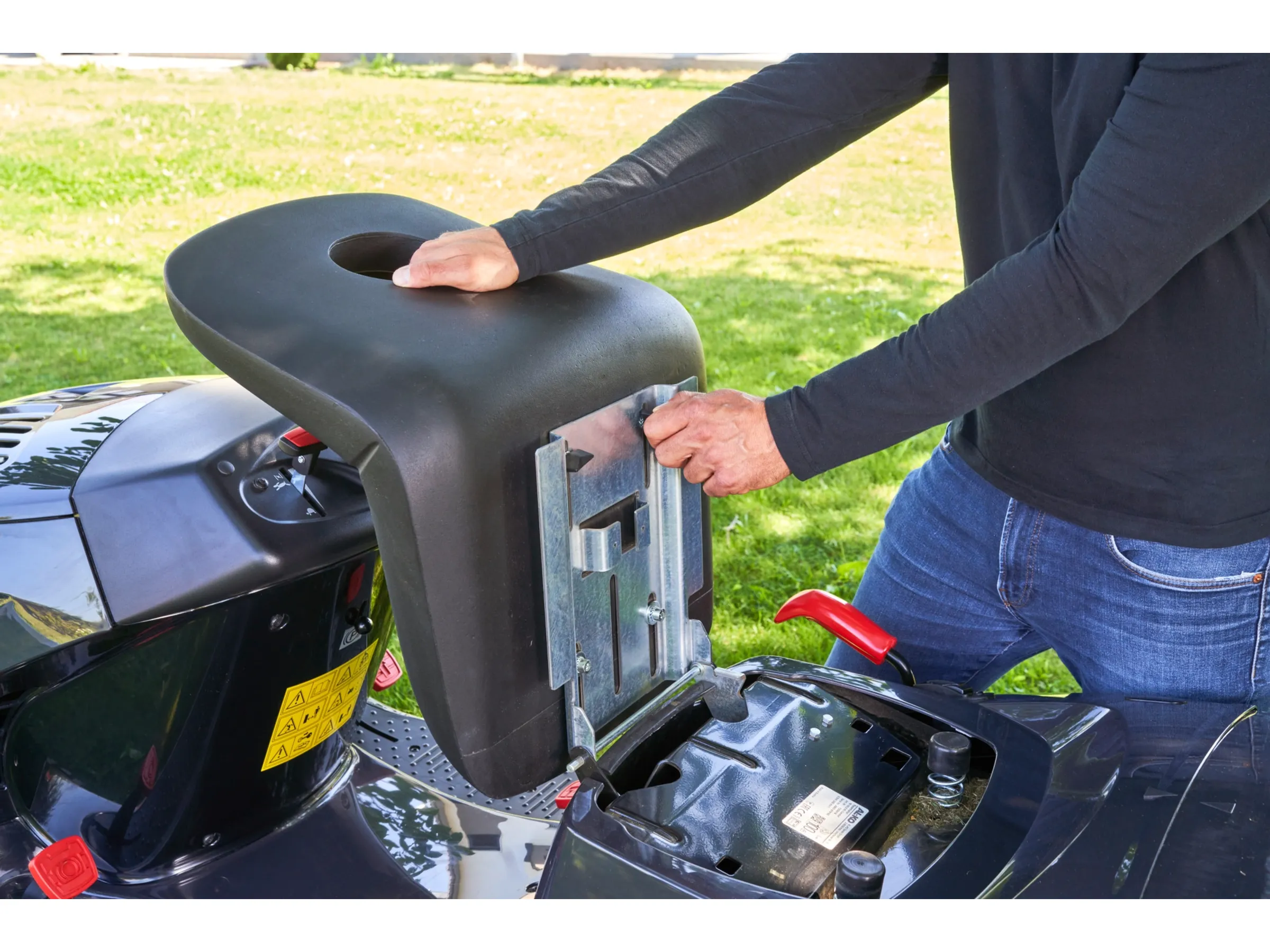 AL-KO Comfort 18-111.4 HDS-A V2 Rasentraktor 3