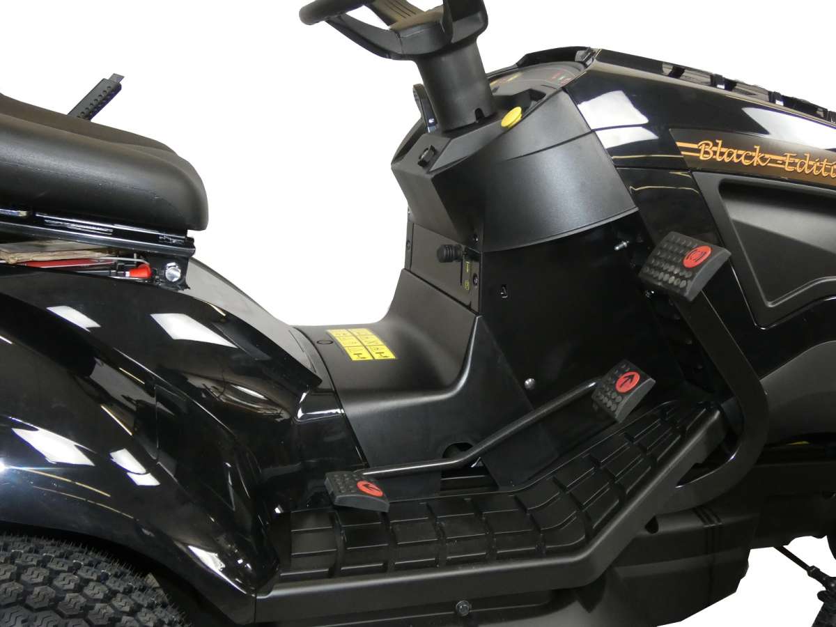 BLACK EDITION® PRO 226:102 Twin H Rasentraktor 10