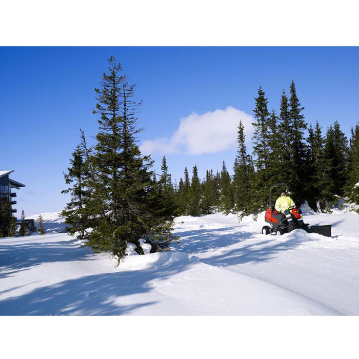 HUSQVARNA-Frontmaeher-P-520D-Hydrostat-Allradantrieb-Grundgeraet-17 (1)