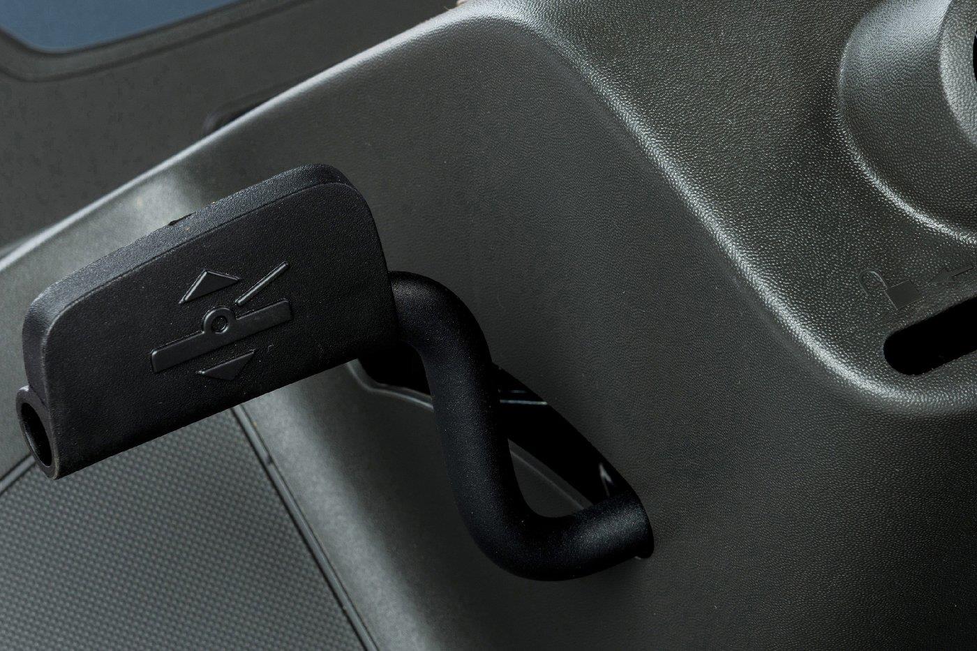 STIGA PARK 300 M Frontmäher – Essential inkl. Mähwerk Combi 85 Q 7